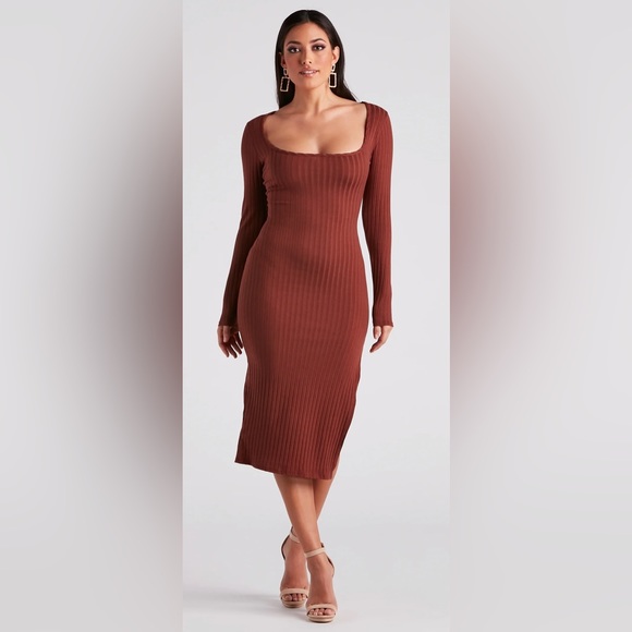 Scoop Neck Midi Dress - Picture 2 of 6